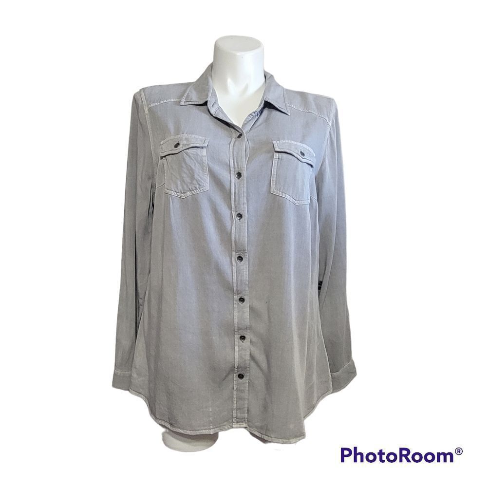 Torrid gray long sleeve button up top